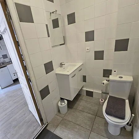 公寓 Gregbnb - Mezzanine - Climatise - 15min Gare 土伦